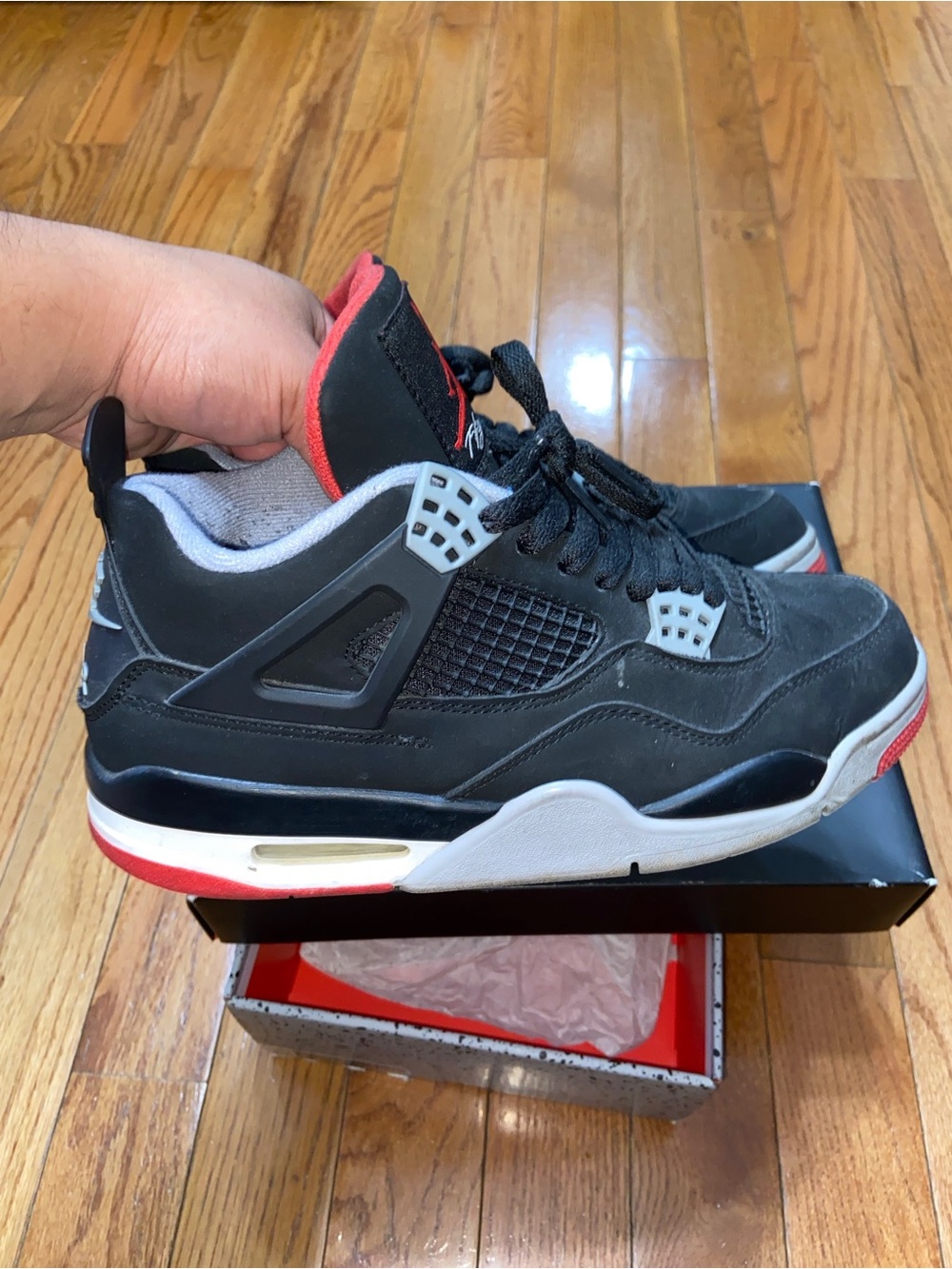 Air Jordan 4 “Bred”
